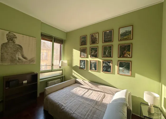 Urban Jungle 5 - Montenapoleone *