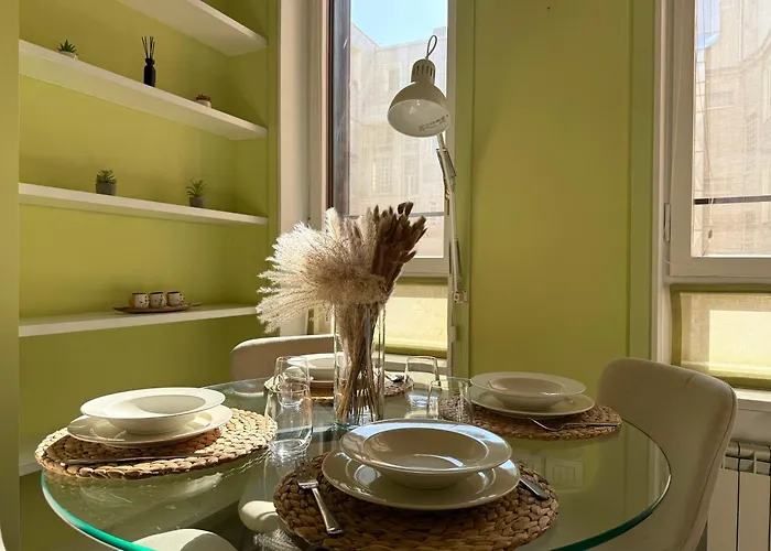 Urban Jungle 5 - Montenapoleone