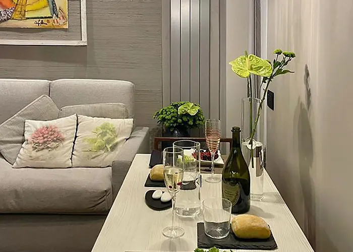 Luxury Art & Chromotherapy Downtown - Free Parking