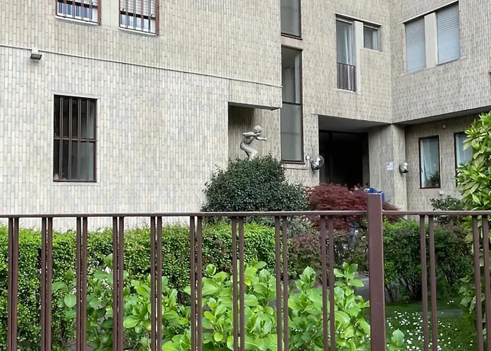 New 2 Bedroom In Navigli With A Great View! * 米兰