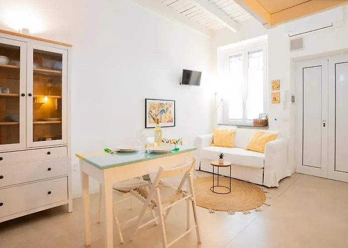Apartment Isola 5 Minutes From Porta Garibaldi Station