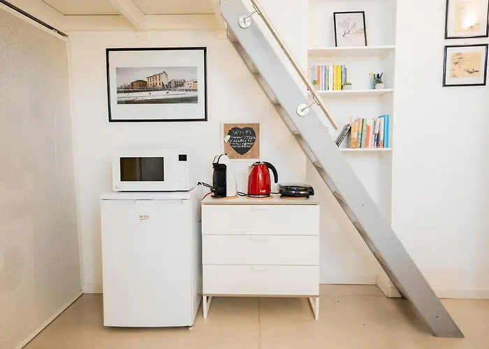 Isola 5 Minutes From Porta Garibaldi Station