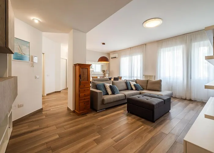 Guesthost - Casa Titus Апартаменты *