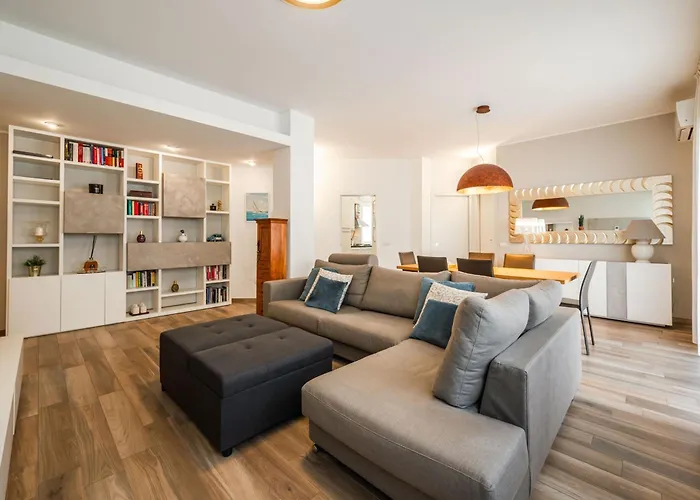 Guesthost - Casa Titus Милан