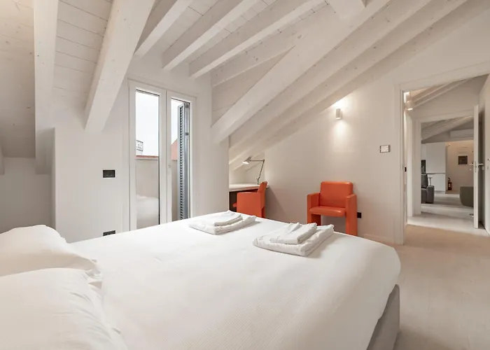 10 Min Walk From Prada, Bocconi And Metro Milano