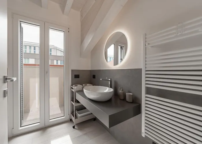 10 Min Walk From Prada, Bocconi And Metro Appartamento Milano
