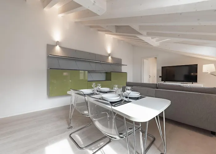 Appartamento 10 Min Walk From Prada, Bocconi And Metro Milano