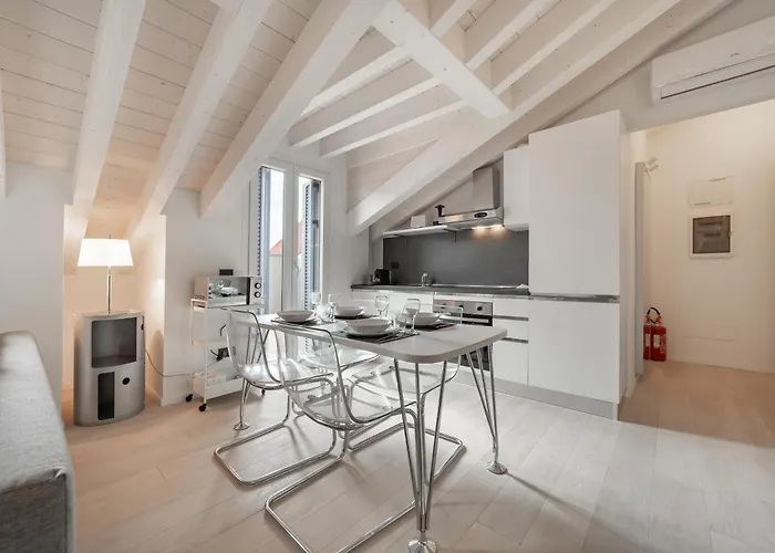 10 Min Walk From Prada, Bocconi And Metro Milano