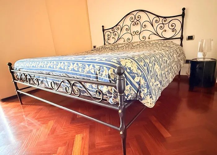 Brand New Near Center