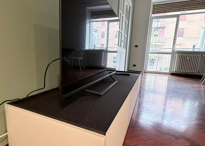 Brand New Near Center Lägenhet