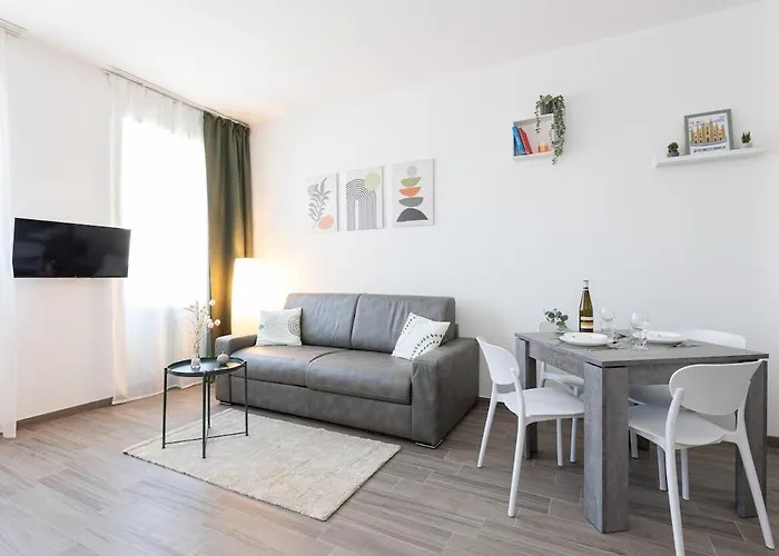 Luxury Navigli Apartment Milan