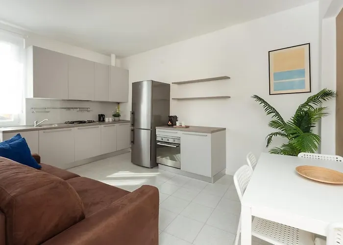 8th Floor - View Apartment