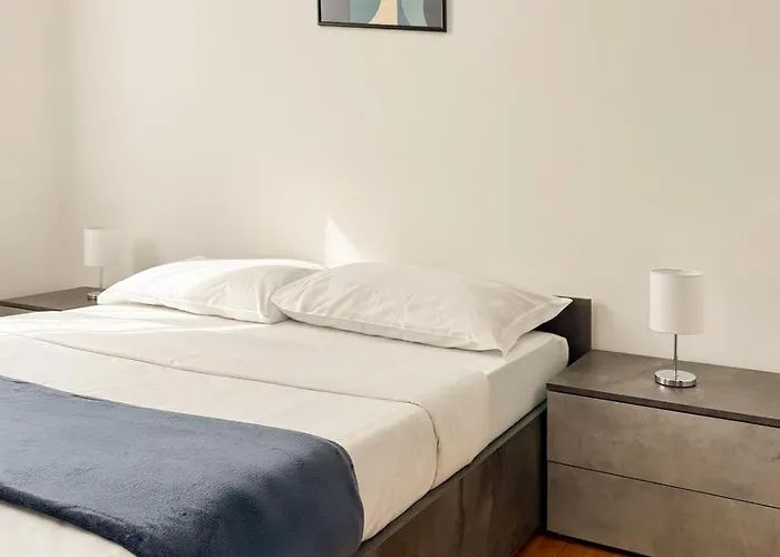 8th Floor - View Apartment *