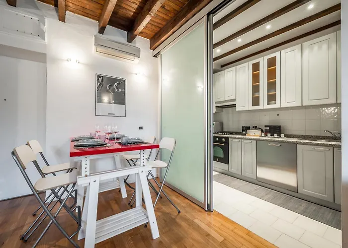 아파트 Vivimihome - Elegant 10 Minutes From The Duomo