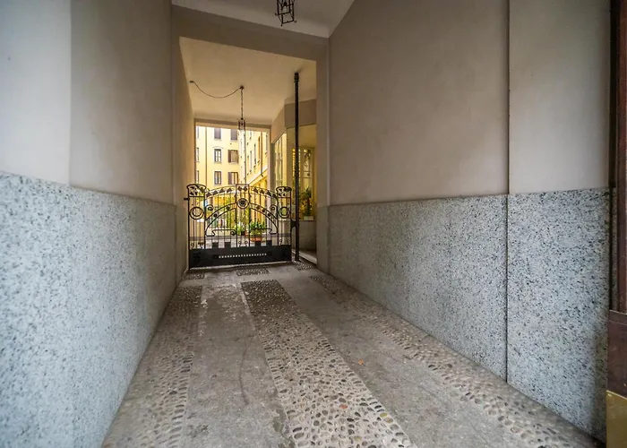 Vivimihome - Elegant 10 Minutes From The Duomo 아파트 *