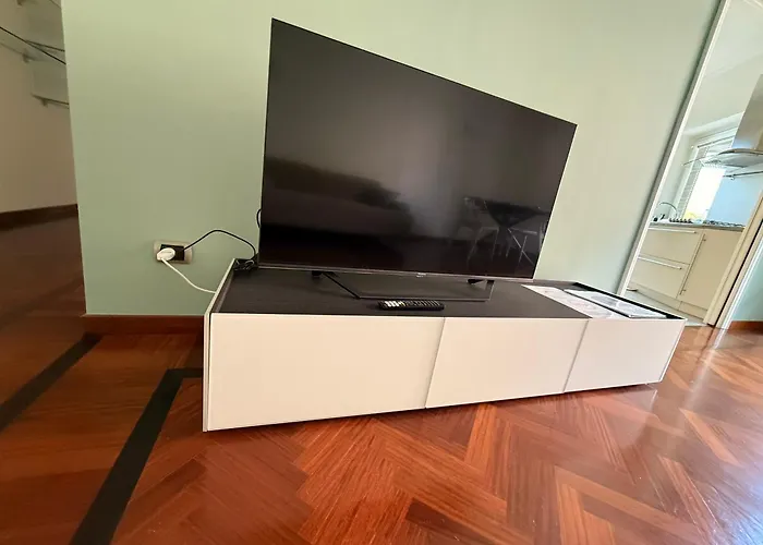 Brand New Near Center Lägenhet Milano