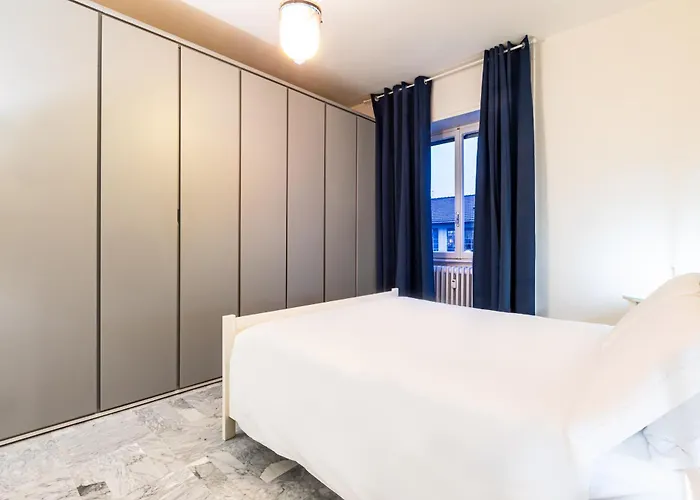 Piazza Gramsci Amazing With Balcony - Collection Apartment Milan