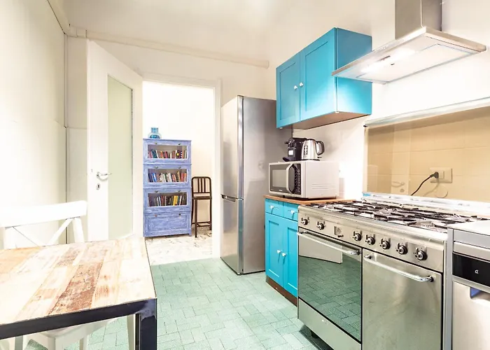 Piazza Gramsci Amazing With Balcony - Collection Apartment Milan