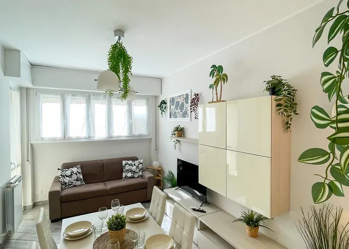 In Town - Life Near San Siro Stadium Metropolitana M1 - M5 *