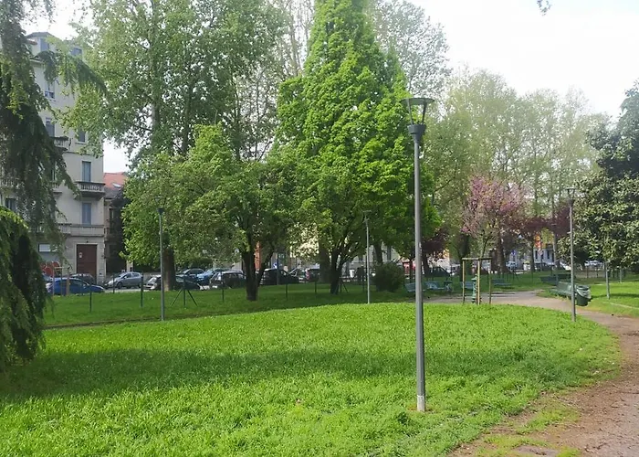 Flores Home, Boho Chic Style & Urban Comfort Navigli, Bocconi, Centro