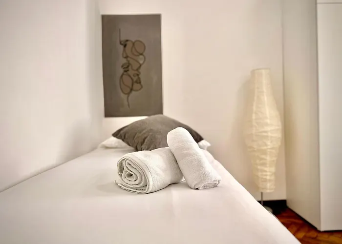 Urban Oasis M1 Lima Self-check-in