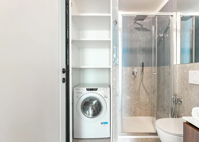 Mazzini By Halldis Милан