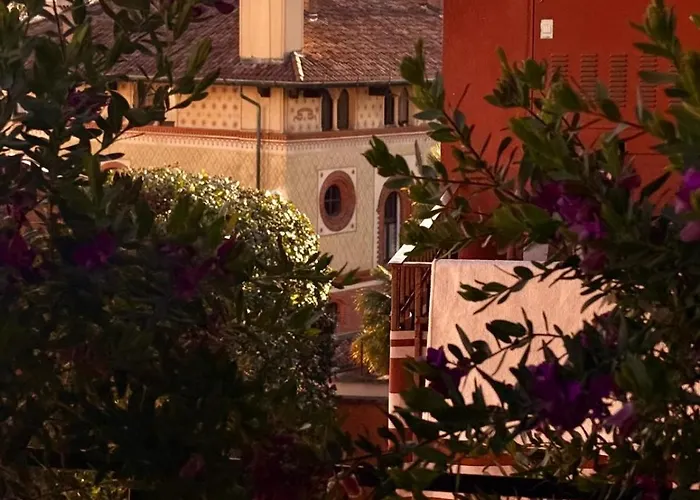 Casa Estia - Mico, Fiera Milano, Citylife, San Siro, Metro 2 Min - Refined Historic Апартаменты *