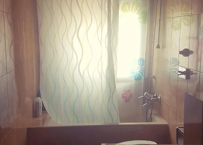 Cozy Flat For Music Lovers, 10 Min Walk From Tube *