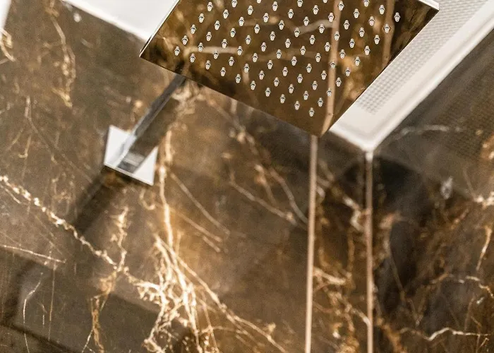 Apartment Certosa District - Modern Flat & Free Box Parking *