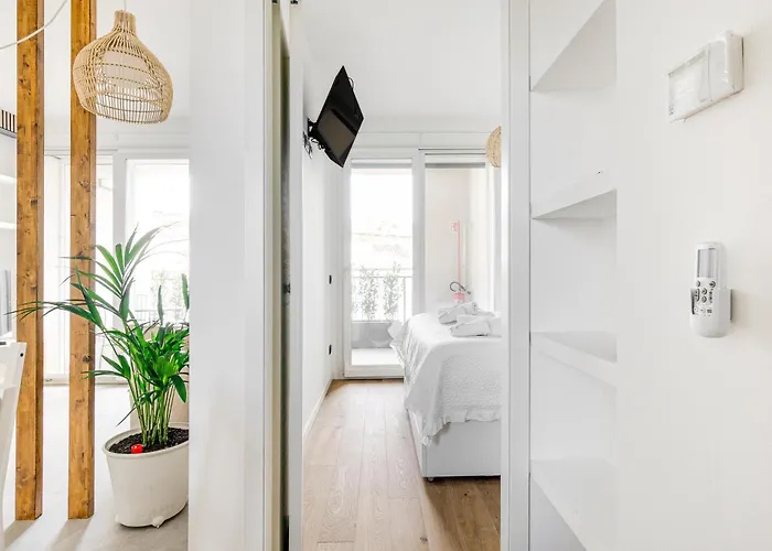 Certosa District - Modern Flat & Free Box Parking