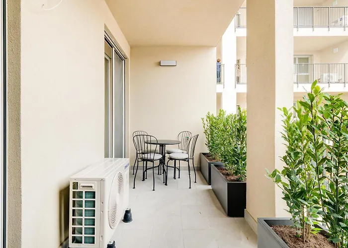 Certosa District - Modern Flat & Free Box Parking