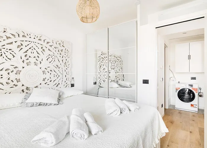 Certosa District - Modern Flat & Free Box Parking Apartment Mailand