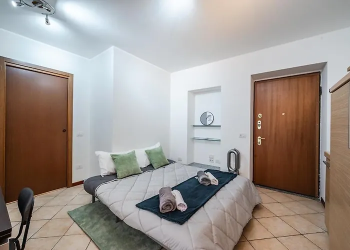 Navigli Darsena - In Center - Ac Apartmán Milán