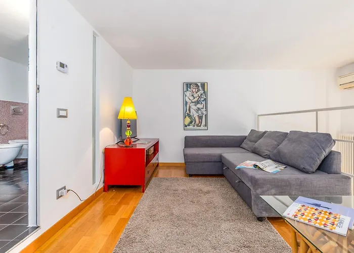 Loft Design On 3 Levels Near The Polytechnic 밀라노