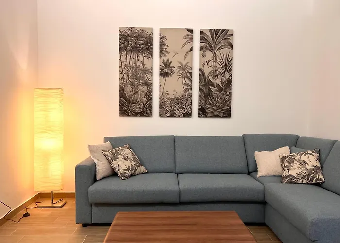 דירה Luxury San Siro Apartment, 5 Min Metro, Balcony & Fast Wifi *