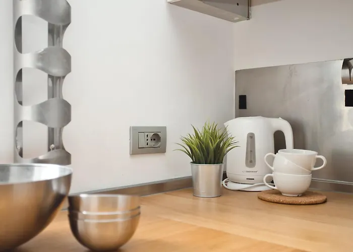 Luxury Flat Design District - Isola Apartment