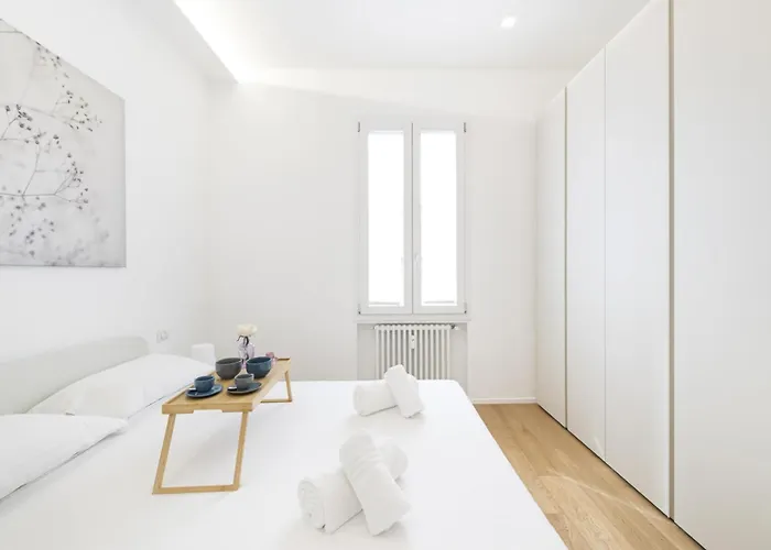 Eaylife - - Corso Italia 68p4 - Navigli ミラノ