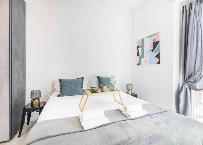 Easylife - - Borsi 2 - Navigli Apartmán *