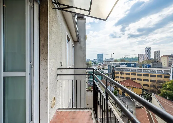 Daire Al 7 Cielo Certosa District