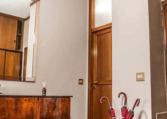 10 Minuti Dal Duomo - Elegante Domus * Милан