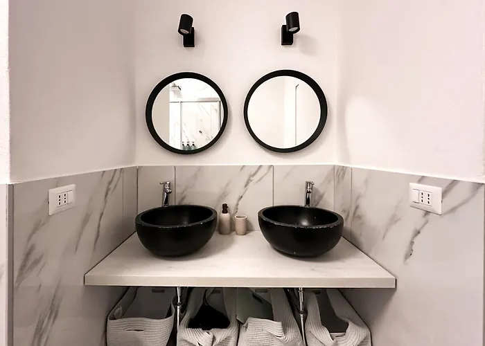 Elegante 80mq Vicino Sempione Appartement