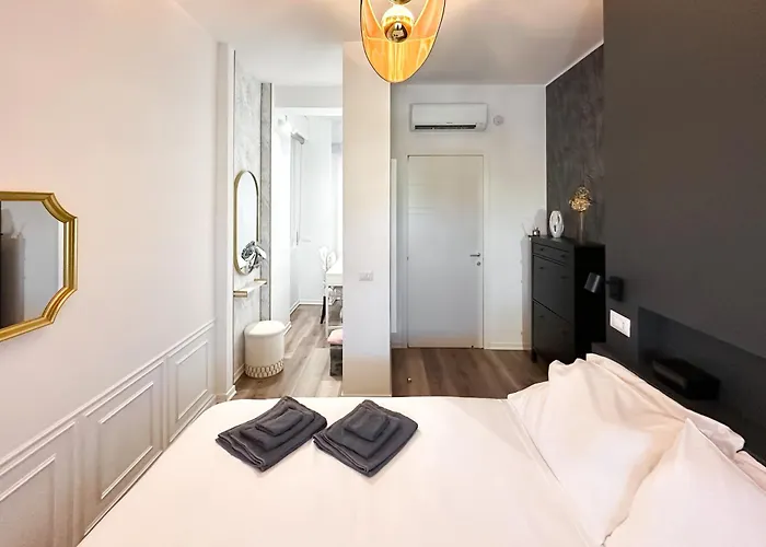 Elegante 80mq Vicino Sempione Apartmán