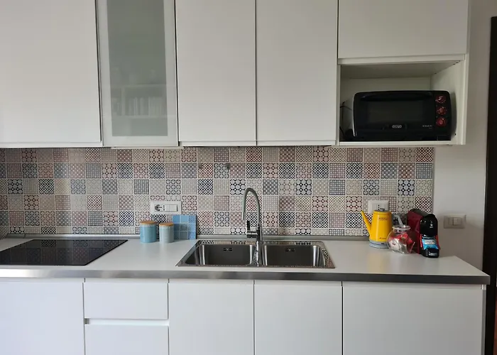 Blue Retreat Modern Near M4 Апартаменты *