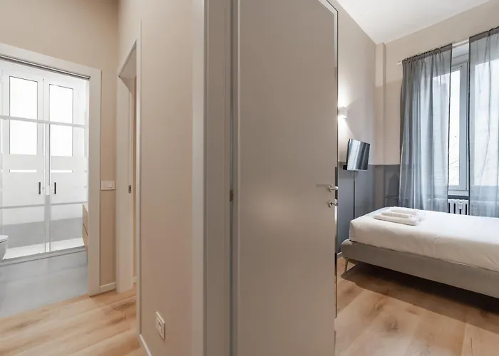 5' From Station, With 2 Bedrooms