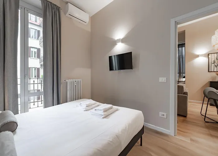 5' From Station, Elegance And Class Apartment Milan