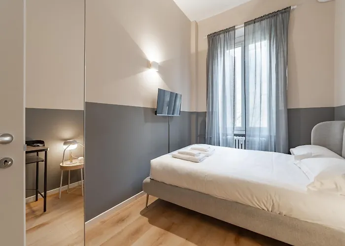 5' From Station, With 2 Bedrooms Apartament Mediolan