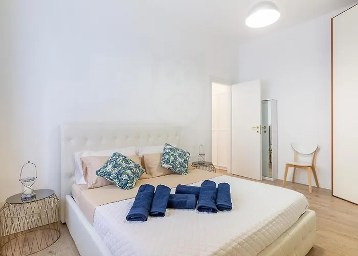 Asclepio - Fiera Milano-duomo- San Siro ミラノ