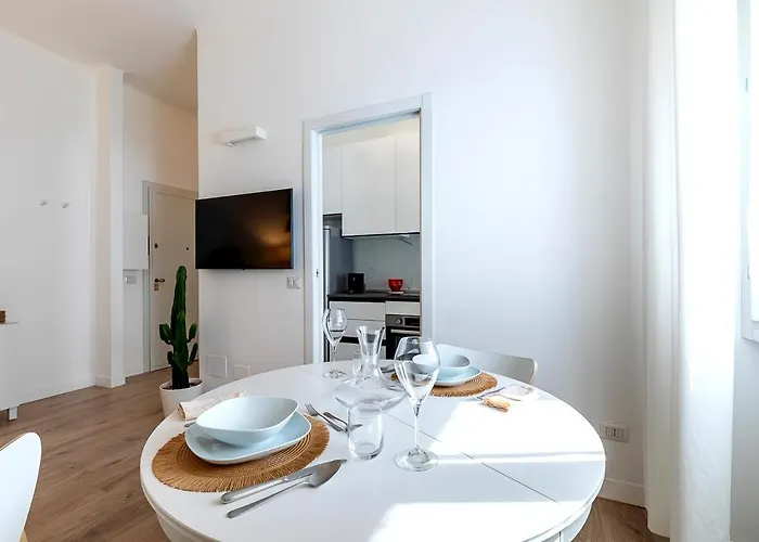 Asclepio - Fiera Milano-duomo- San Siro アパート ミラノ