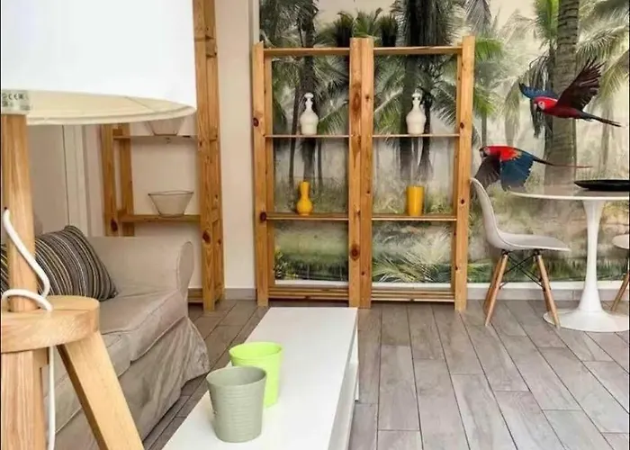 Street Montegani דירה *