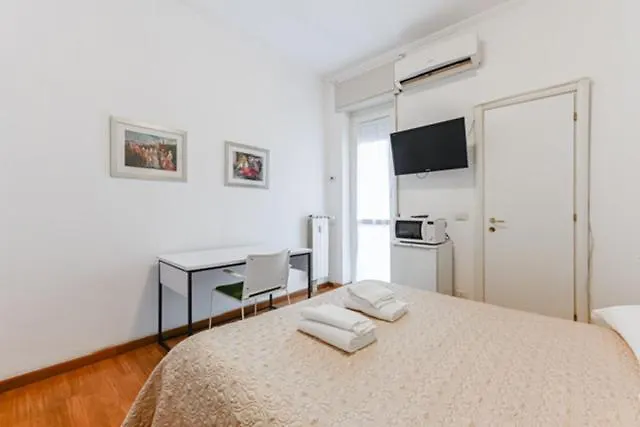 Con Due Stanze In Via Lattanzio 3* ميلان